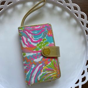 Lilly Pulitzer wristlet wallet